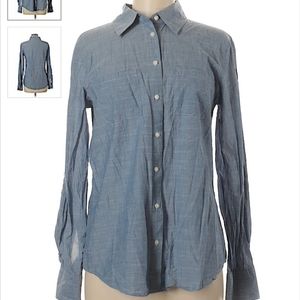 Ladies chambray blue button down blouse size M